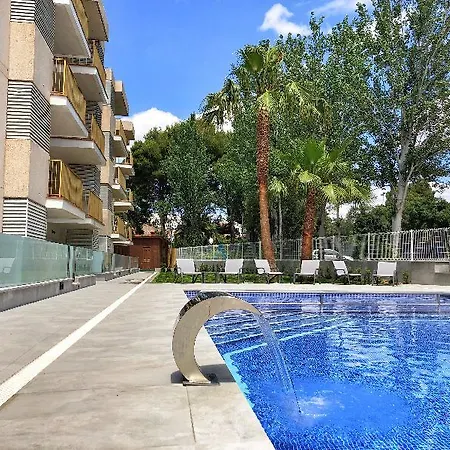 Pins Marina Apartman *