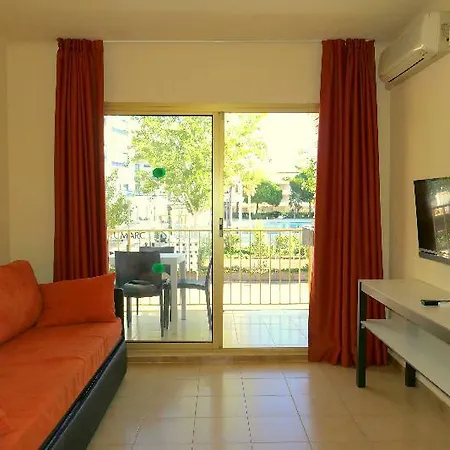 Pins Marina Daire *